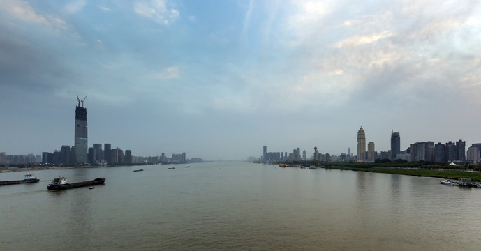 长江两岸