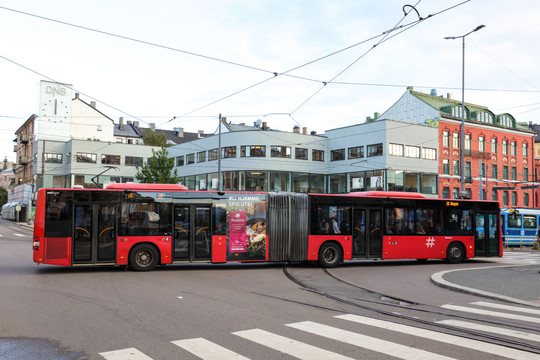 挪威街景公交车