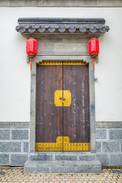 传统房门