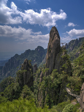 江西三清山独秀峰