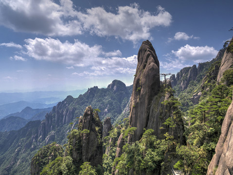 江西三清山独秀峰