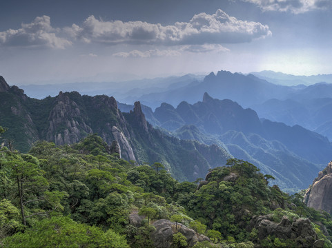 江西三清山崇山峻岭