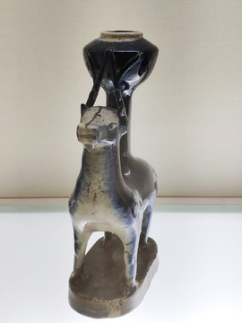 民国定瓷鹿形花瓶