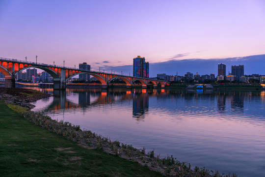 南充嘉陵江大桥夜景