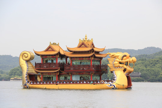 杭州西湖龙船游船