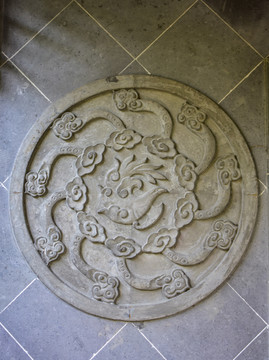 浮雕路面