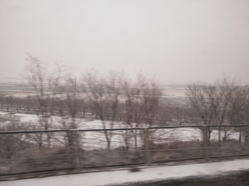 火车雪景
