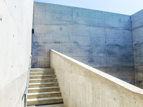 日本地中美术馆