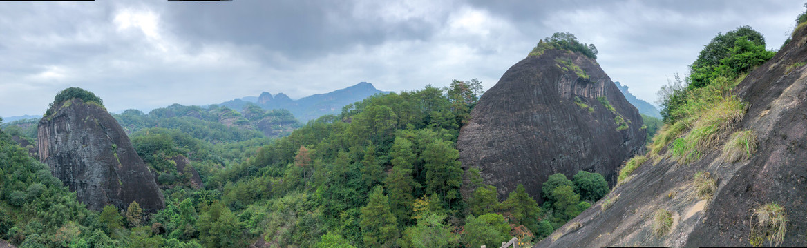 福建武夷山虎啸岩全景