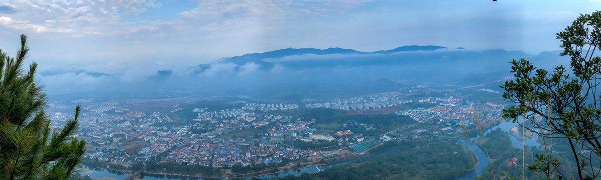 福建武夷山城市全景