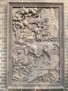 猴骑大象浮雕石刻