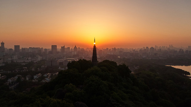航拍杭州宝石山日出