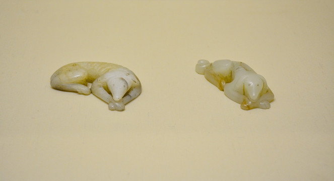 宋代玉器狗雕塑