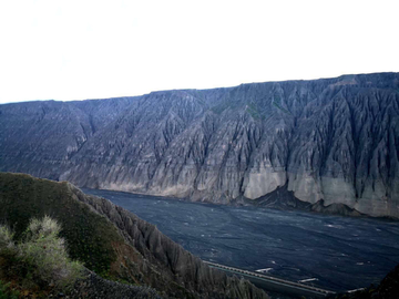 新疆天山大峡谷