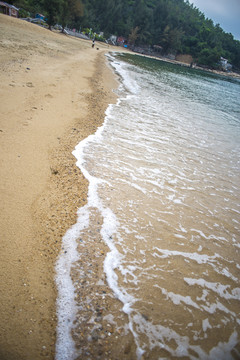 沙滩的浪