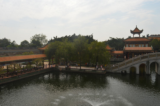 宝墨园园湖景