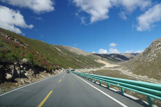 山川路