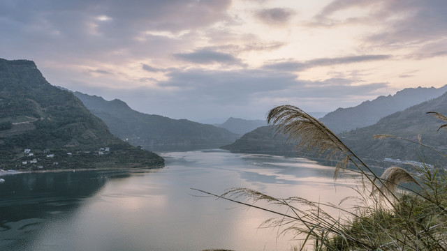 向家坝库区金沙江风光