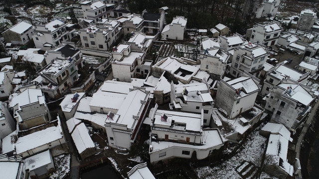 乡村雪景