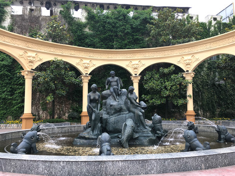 喷泉雕像