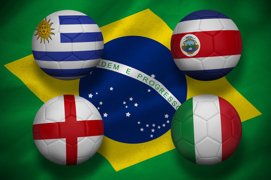 世界杯D组足球对抗巴西国旗