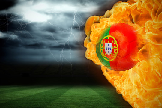 葡萄牙国旗足球与足球场交火