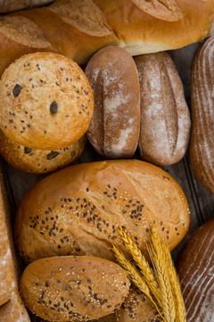 不同类型的小麦面包