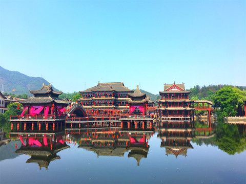 水榭亭台
