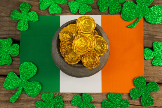 巧克力金币和爱尔兰国旗