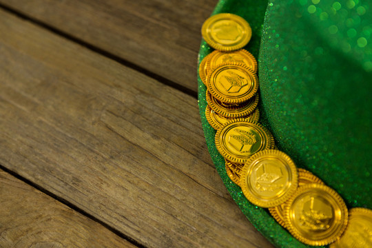 巧克力金币和爱尔兰节日素材图片
