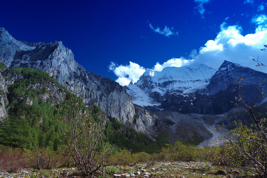 贡嘎雪山