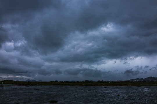 风雨欲来