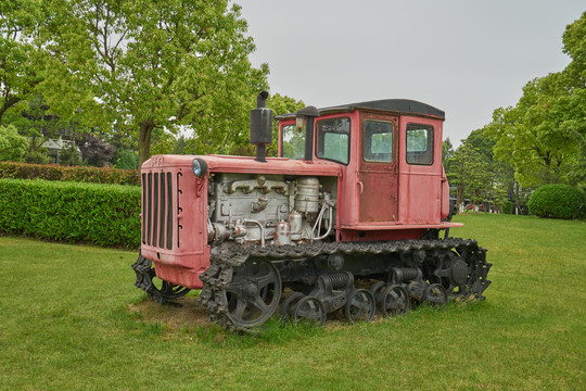 老式拖拉机