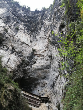 乾元山银光洞
