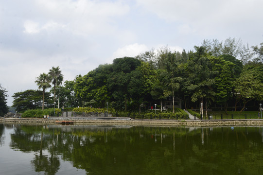 麓湖公园