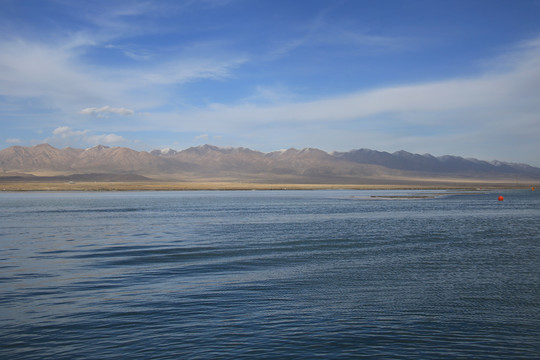 茶卡盐湖高原湖泊风光