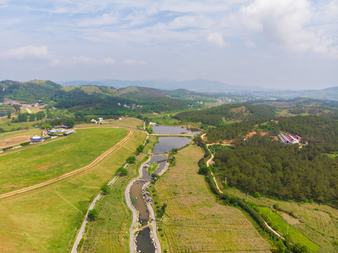 湖北武汉木兰草原风景区初夏风光