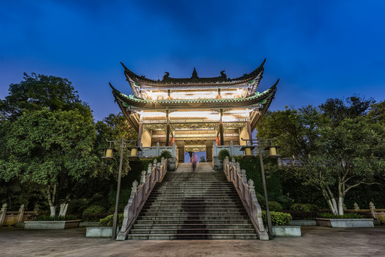 重庆鸿恩寺公园夜景