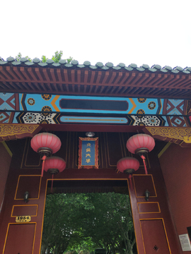 上海交通大学庙门