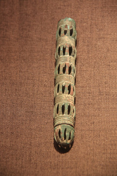 竹节状铜针线筒沙井文化