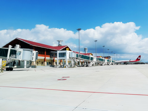 海南三亚凤凰机场停机坪