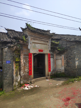 古宅大门