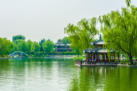 北京陶然亭公园西湖湖心亭