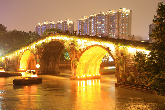 杭州拱宸桥夜景