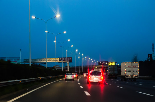 高速公路夜景