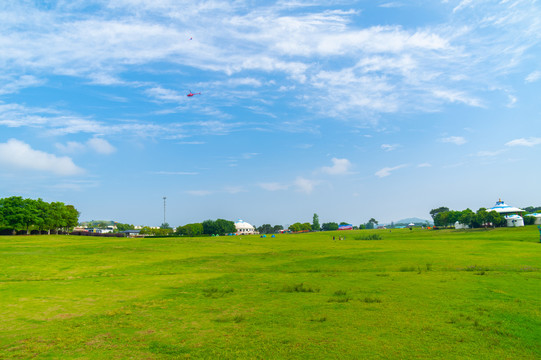 湖北武汉木兰草原风景区初夏风光