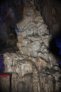 桂林芦笛岩溶洞