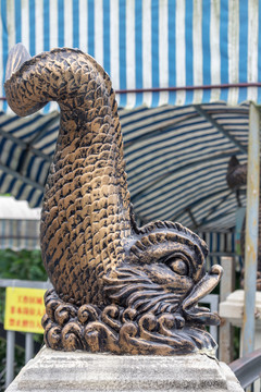 鱼龙雕塑