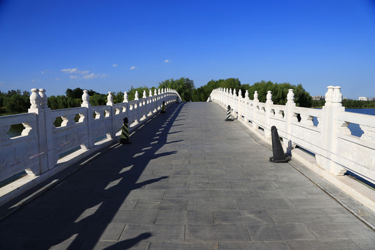 北京南海子公园石桥