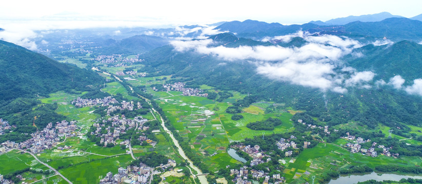 水墨山村